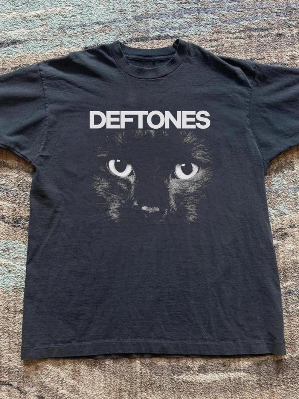 Gildan Deftones Black Cat Graphic Tee - Black
